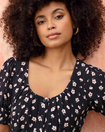 Ro&Zo Floral Scoop Midi Dress