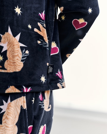 Chelsea Peers Fleece Crew Neck Pyjama Set