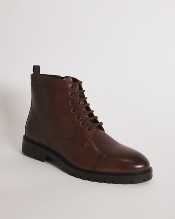 Toe Cap Chukka Boot Wide
