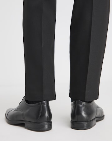 Clarks Howard Cap Wide Fit Shoes - Black