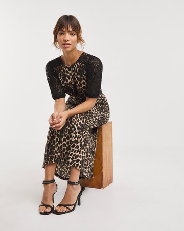 Lace Sleeve and Yoke Midi Tea Dress