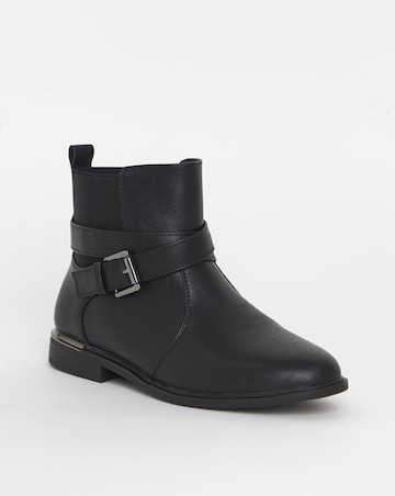 Cushion Walk Cross Strap Boot E Fit