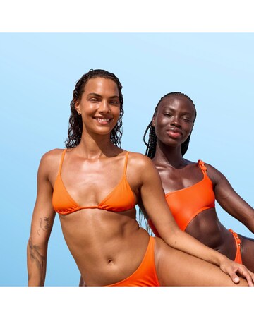 Garnier Ambre Solaire Sensitive Advanced Sun Protection Water 150ml