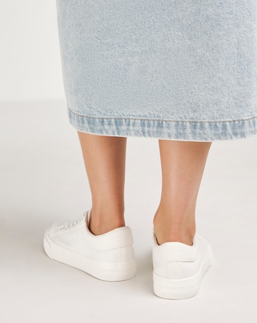 Busselton Lace Up Leisure Pumps Wide Fit