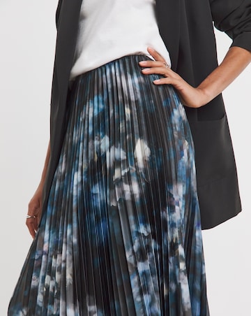 Printed Pleated Satin Maxi Skirt