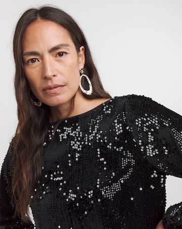 Sequin Velvet Slash Neck Volume Sleeve Top