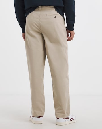 Pleat Front Loose Tapered Fit Chino