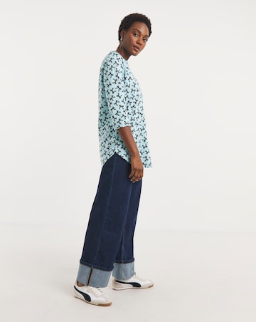 Longline Curved Hem 3/4 Sleeve Top