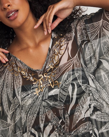 MAGISCULPT Embellished Kaftan