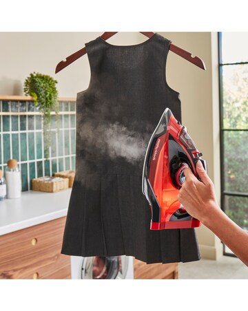 Morphy Richards 303250 2400W Cordless Steam Iron