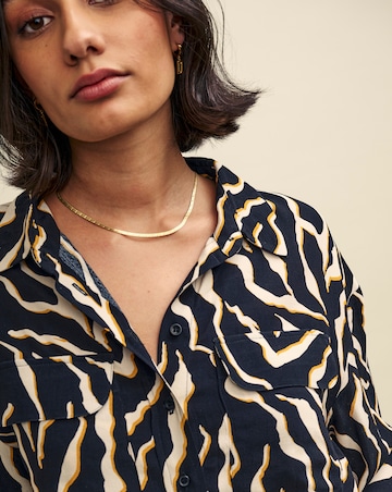 Nobody's Child Una Shirt