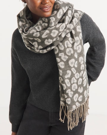 Leopard Print Midweight Scarf