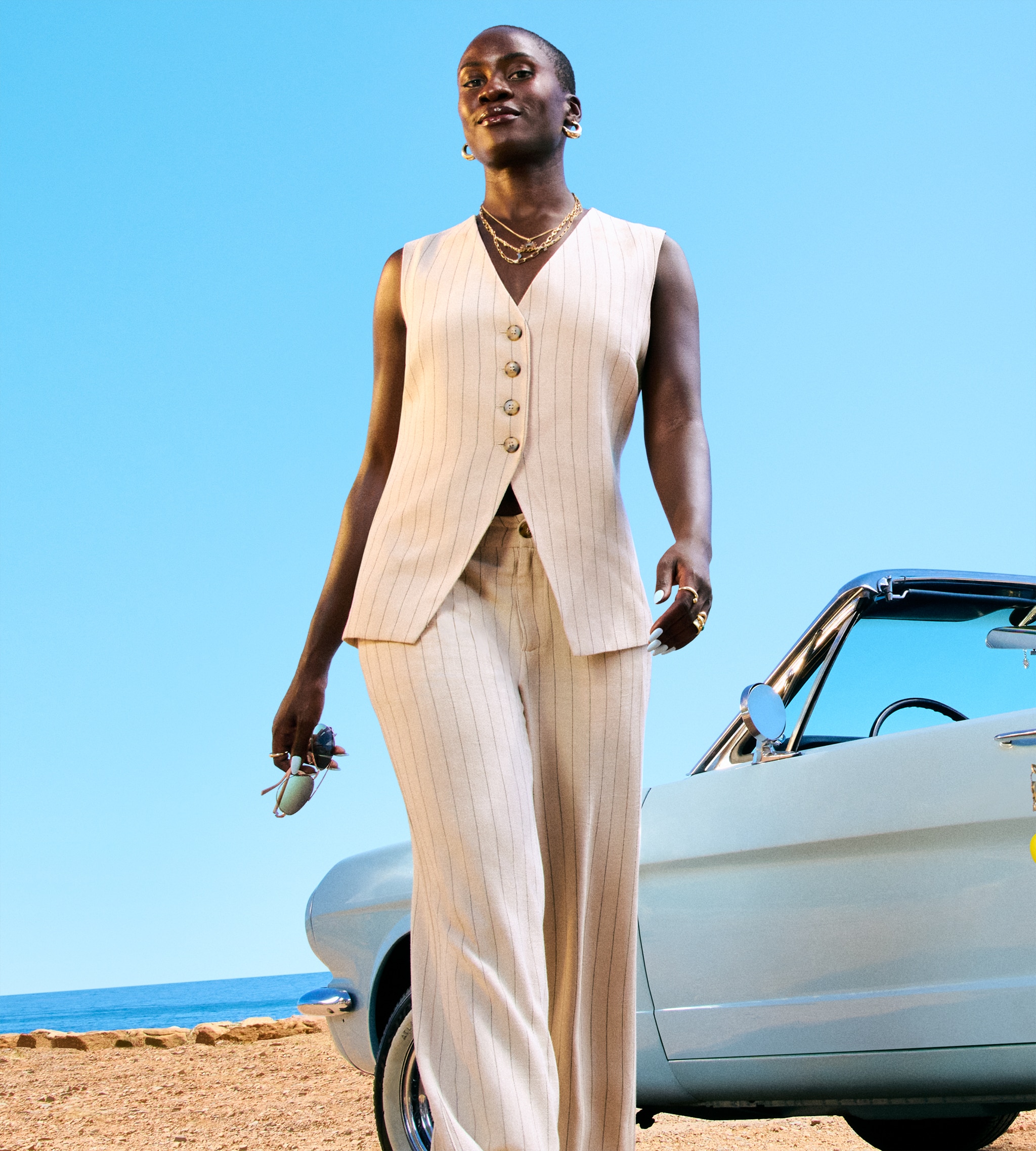 Lady wearing beige linen clothes