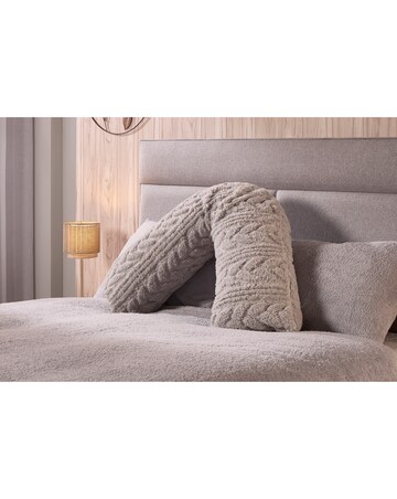 Hugglenad Cable Knit V-Shaped Cushion