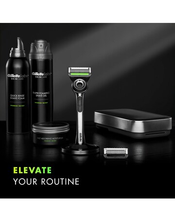 Gillette Labs Exfoliating Razor, Travel Case, and 4 Razor Blades