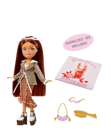 Bratz Stylin Fashion Doll - Yasmin