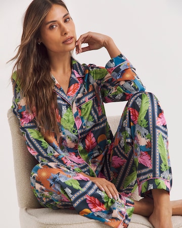 Chelsea Peers Woven Satin Dreamy Leopard Print Pyjama Set