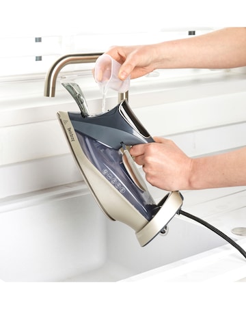 Beldray 3200W Digital Steam Iron