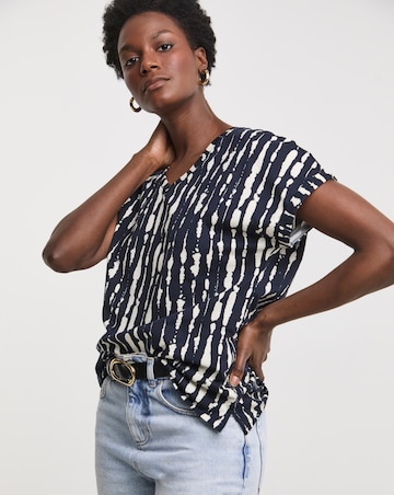 Pure Cotton The V Neck Printed T-Shirt