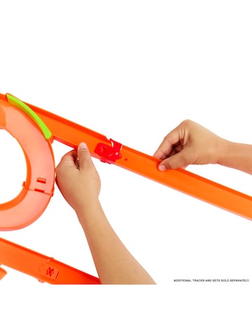 Hot Wheels Stunt Tracks Motorised Big Air Crash