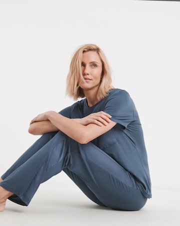 Cool Stretch Satin Pyjama Set