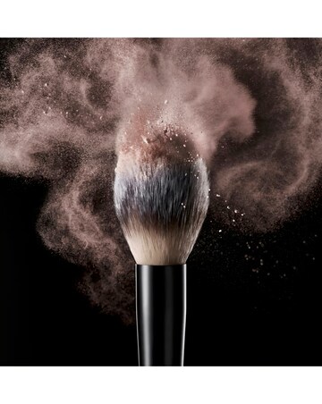 Rodial The Multi-Blend Brush 12