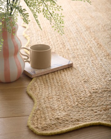 Jute Escallop Rug