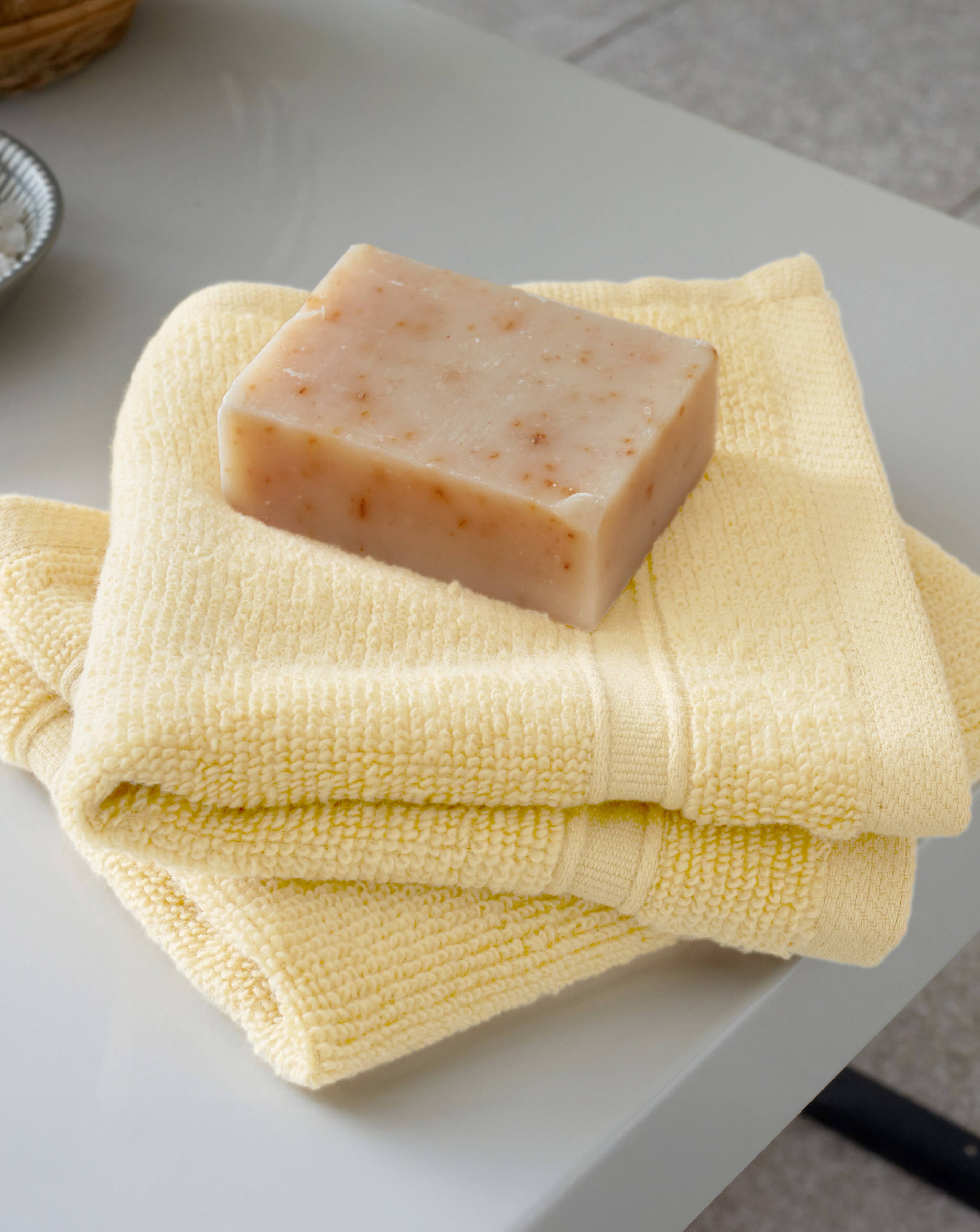 Catherine Lansfield Zero Twist Towel