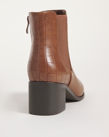 Cushion Walk Block Heel Boot E Fit