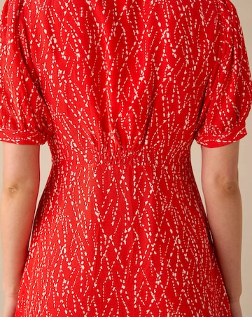 Ro&Zo Red Print Shirred Shoulder Short Dress