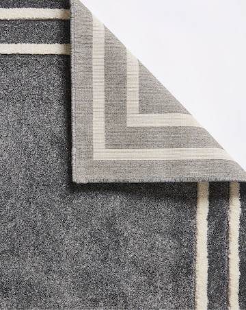 Sara Carved Border Rug