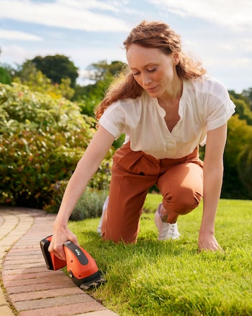 Flymo 18V SimpliShear Cordless Hedge Trimmer Kit