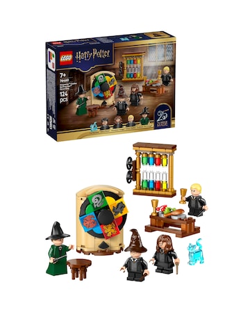 LEGO Harry Potter Hogwarts Castle: Sorting Hat Ceremony