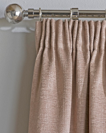 Matrix Light Filtering Textured Embossed Pencil Pleat Thermal Curtain