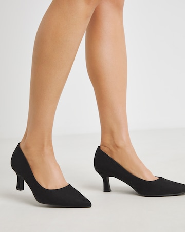 Heavenly Soles Kirsten Pointed Toe Kitten Heel Shoes - Extra Wide Fit (EEE)