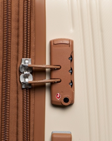 IT Luggage Clarify Medium Suitcase