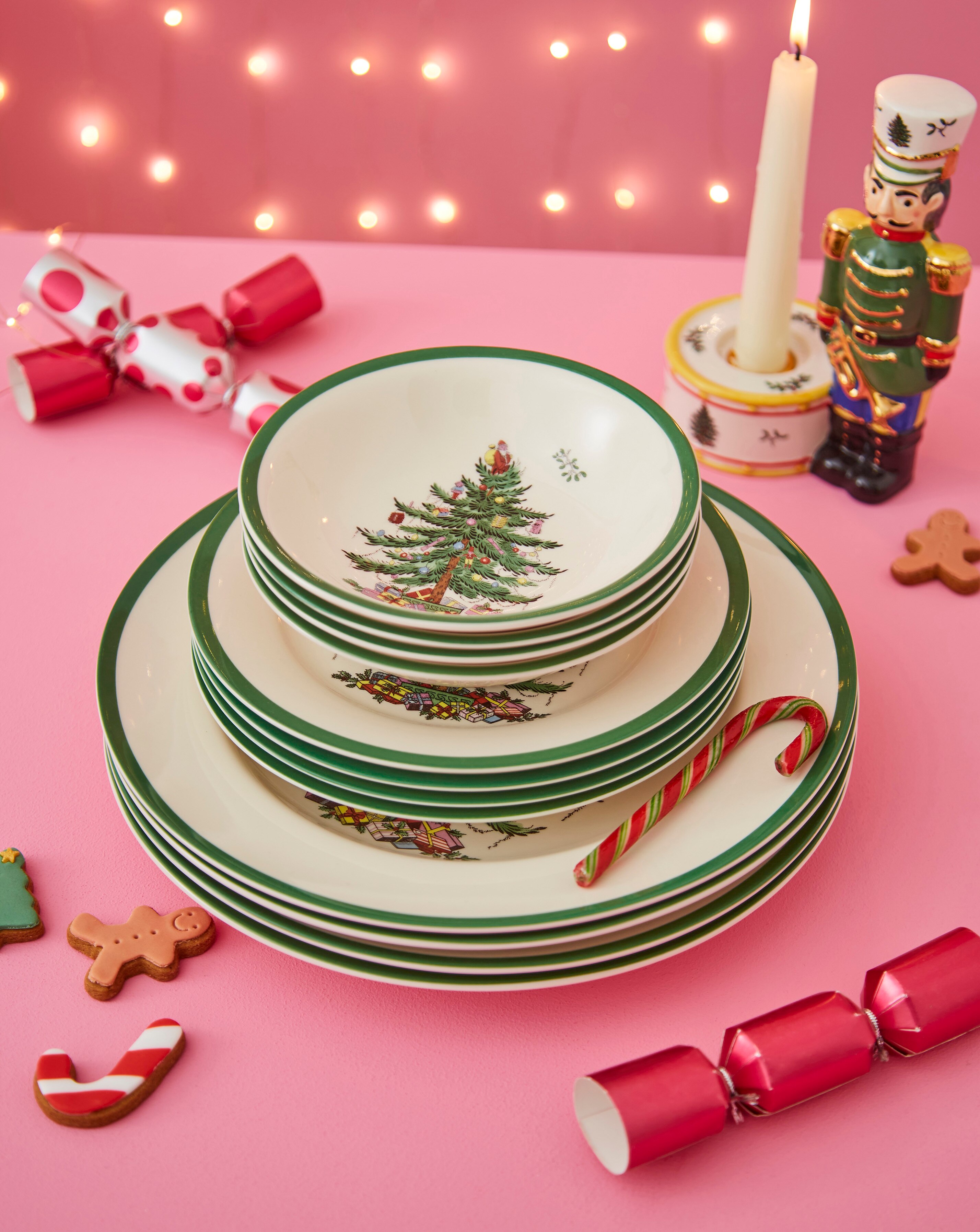 Spode Christmas Tree 12 Piece Dinner Set | JD Williams