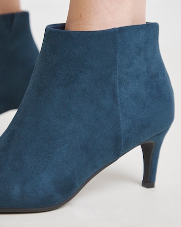 Cairns Kitten Heel Pointed Toe Ankle Boot - Wide Fit (E)