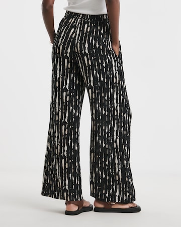 Printed Crinkle Wide Leg Trouser