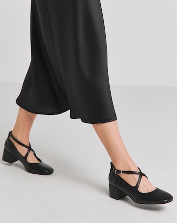 Heavenly Soles Adele Block Heel Cross Strap Mary Jane - Extra Wide Fit (EEE)