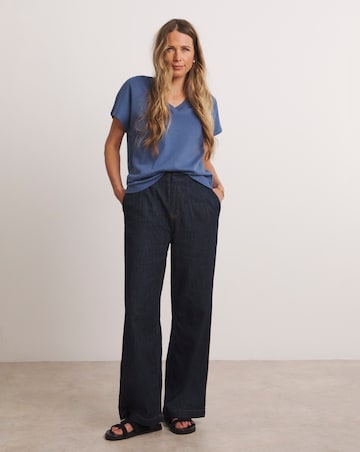 Anthology V-Neck T-Shirt