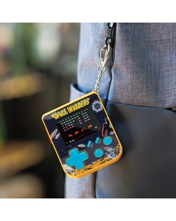 Hyper Mega Tech - TAITO Super Micro Keychain Space Invaders