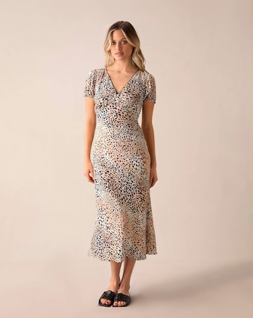 Ro&Zo Leopard Print Sweetheart Neckline Midi Dress