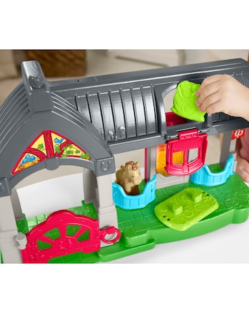 Fisher-Price Little People Friendly Horses Stable Playset