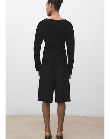 MANGO JACKET WITH INTEREST BUTTON DETAIL