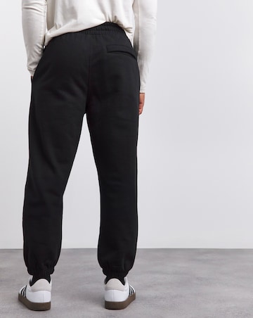Relaxed Fit Jogger
