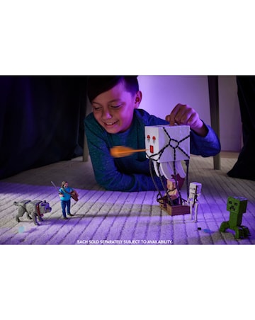 Minecraft Blast Attack Ghast Action Figure Set
