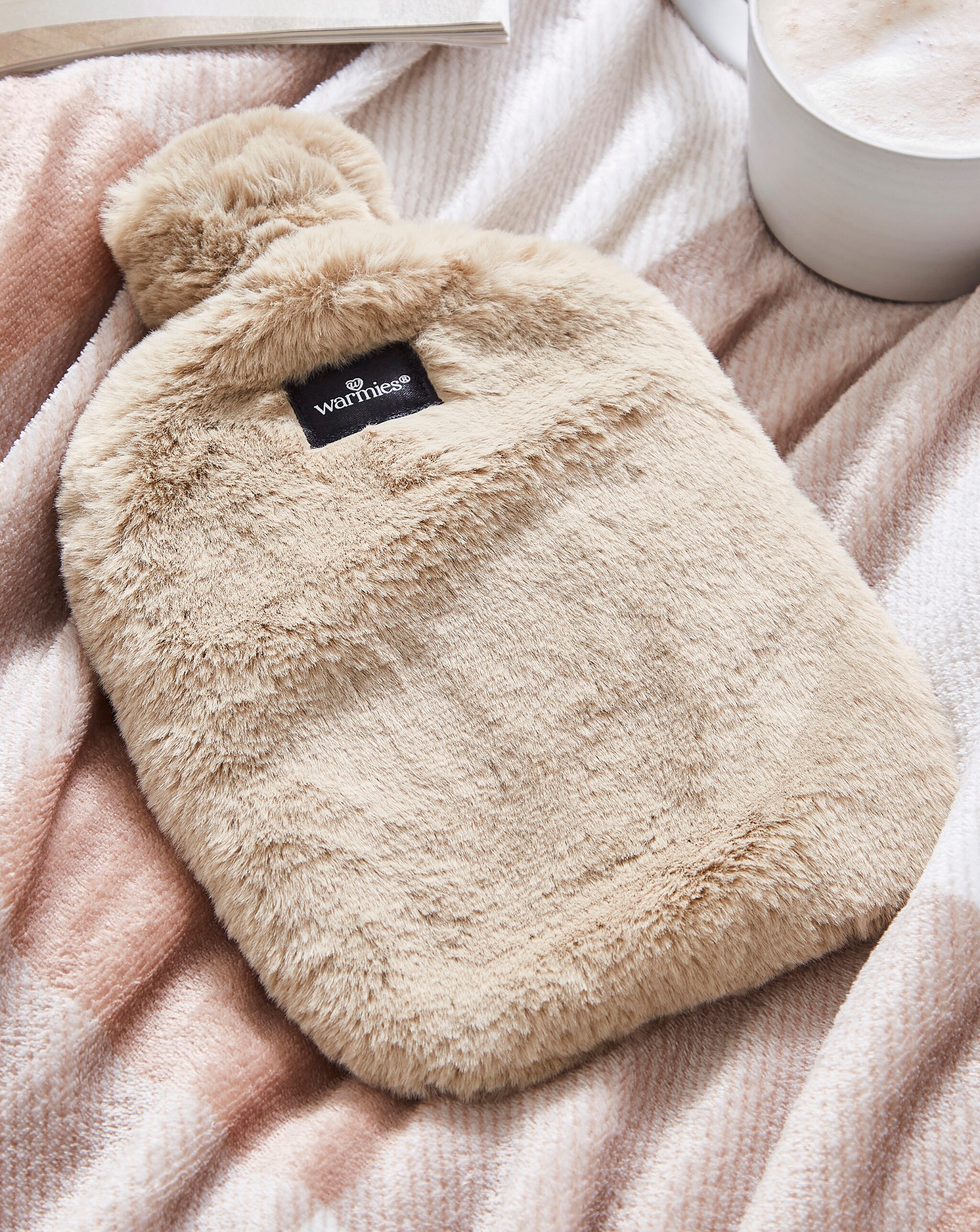 Hot water bottle