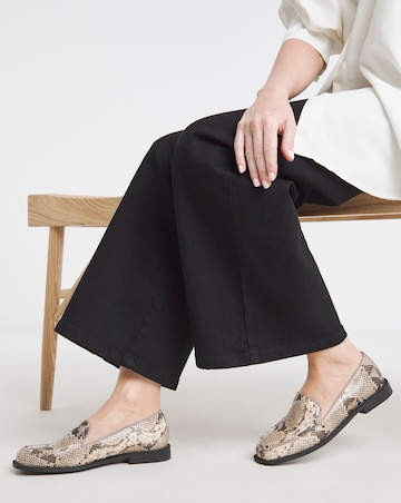 Lava Classic Slipper Cut Loafer - Wide Fit (E)