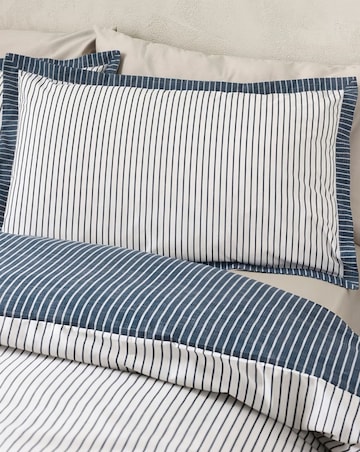 Catherine Lansfield Oxford Pinstripe Duvet Cover Set
